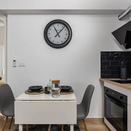 Agostini - Self Check-in - Free Gated Parking On Site Apartment Rijeka