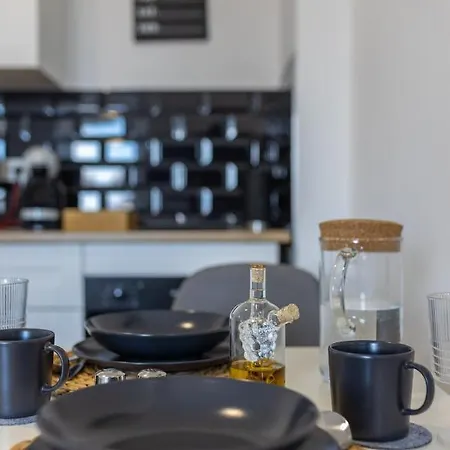 Agostini - Studios With Self Check-In - Paid Parking Inside Property Apartment *
