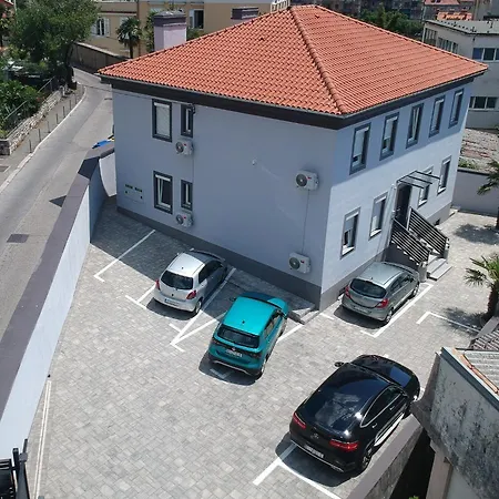 Apartment Agostini - Self Check-in - Free Gated Parking On Site Rijeka