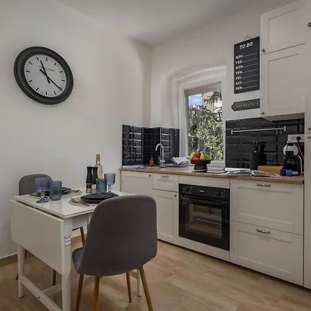 Apartment Agostini - Self Check-in - Free Gated Parking On Site *