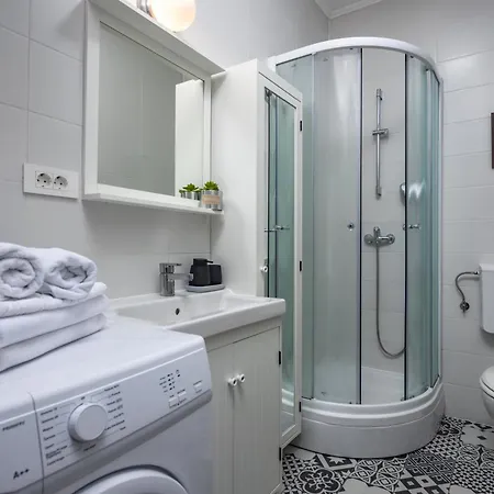 Agostini - Self Check-in - Free Gated Parking On Site Apartment Rijeka