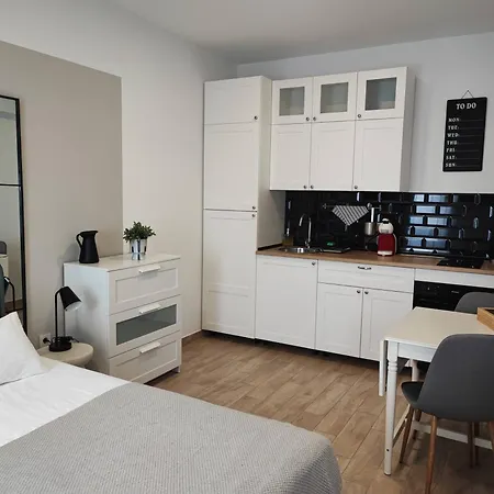 Agostini - Self Check-in - Free Gated Parking On Site Apartment *
