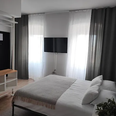 Apartment Agostini - Self Check-in - Free Gated Parking On Site *