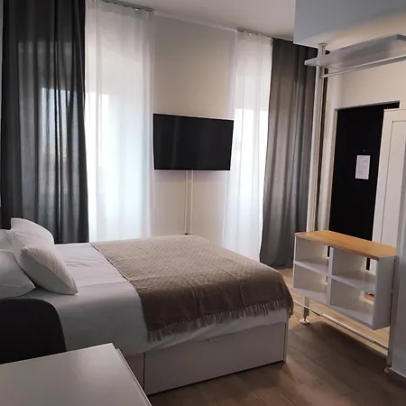 Agostini - Studios With Self Check-In - Paid Parking Inside Property Rijeka