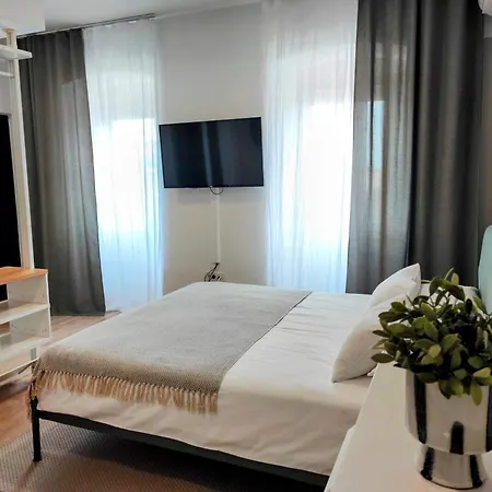 Agostini - Self Check-in Only Apartment Rijeka