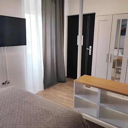 Agostini - Studios With Self Check-In - Paid Parking Inside Property Apartament