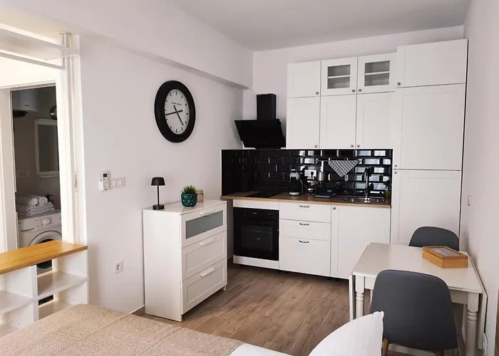 Agostini Residence * リエカ