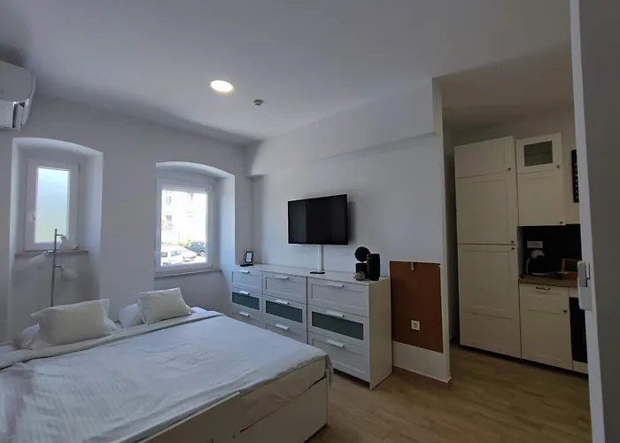 Agostini Residence アパート